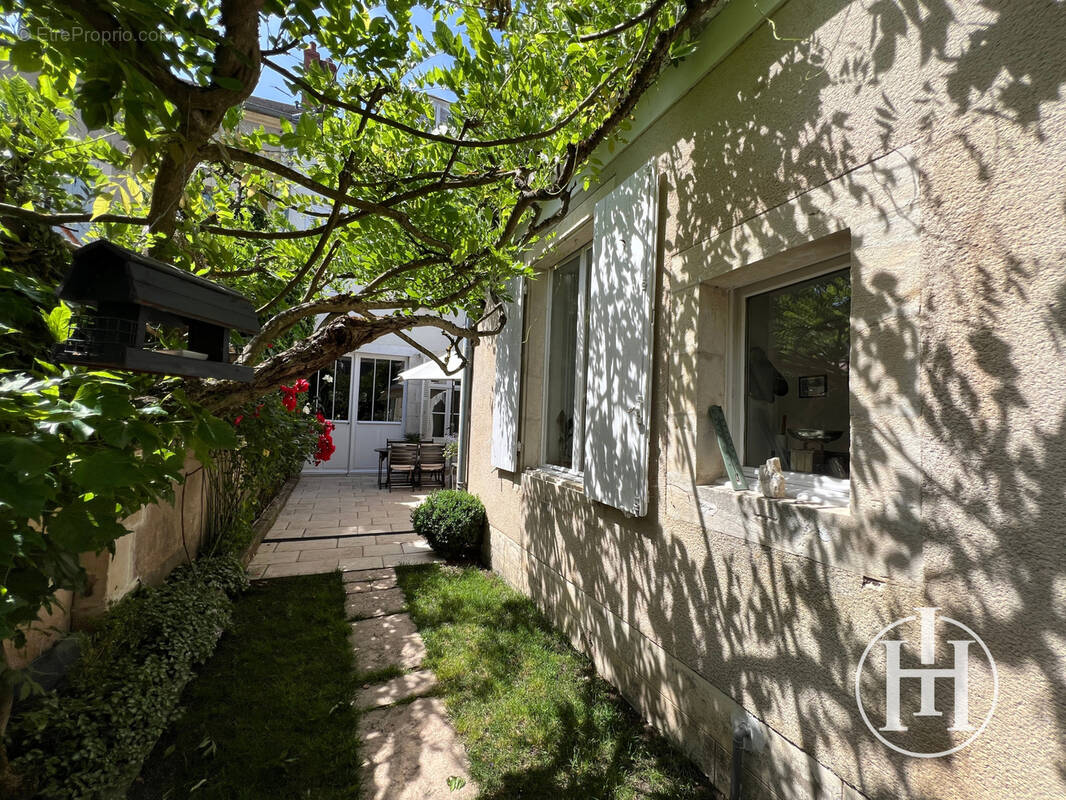 Maison à SAINT-AMAND-MONTROND