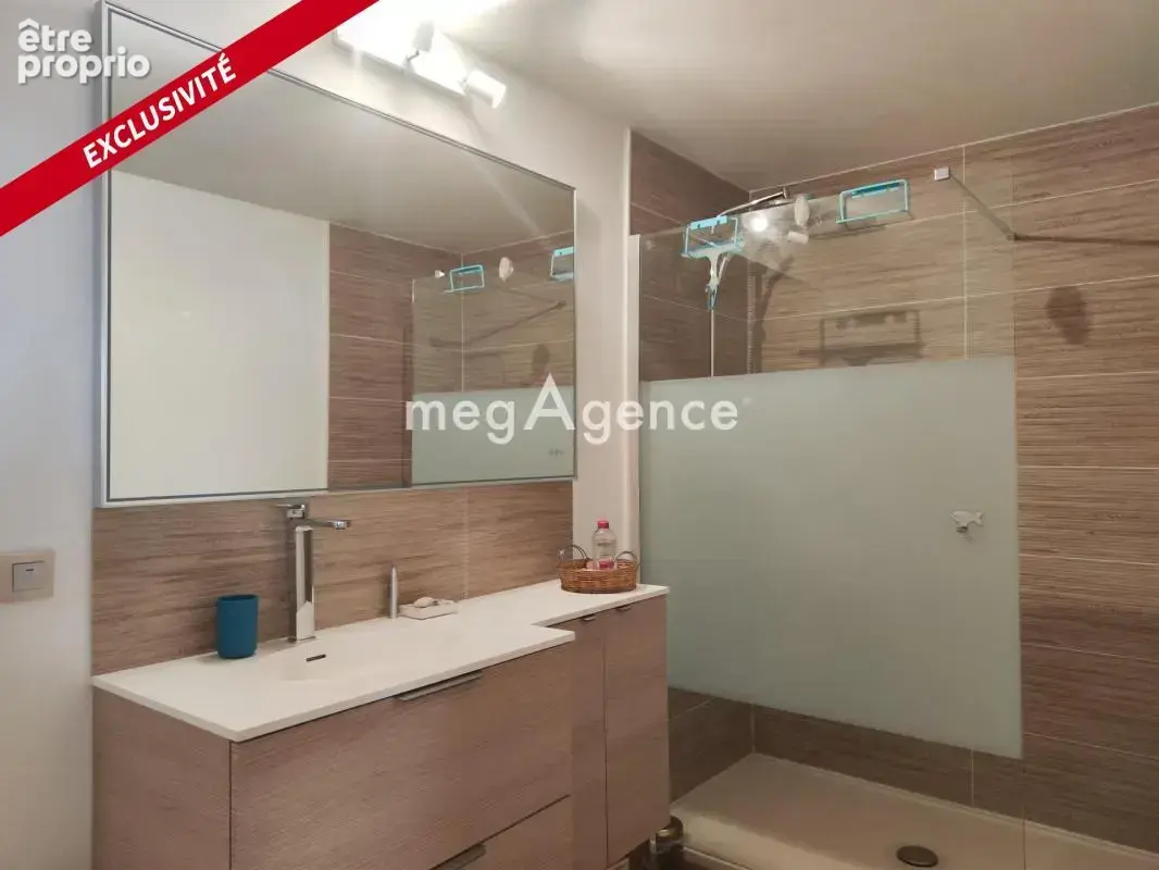 T3 de 72 m² avec terrasse plein sud – Dernier étage –INSA / Croix-Luizet - photo 7