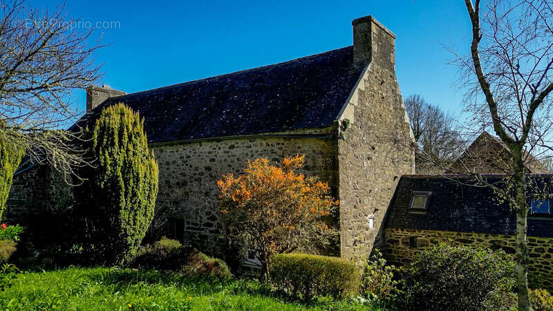 Maison à CLEDEN-CAP-SIZUN