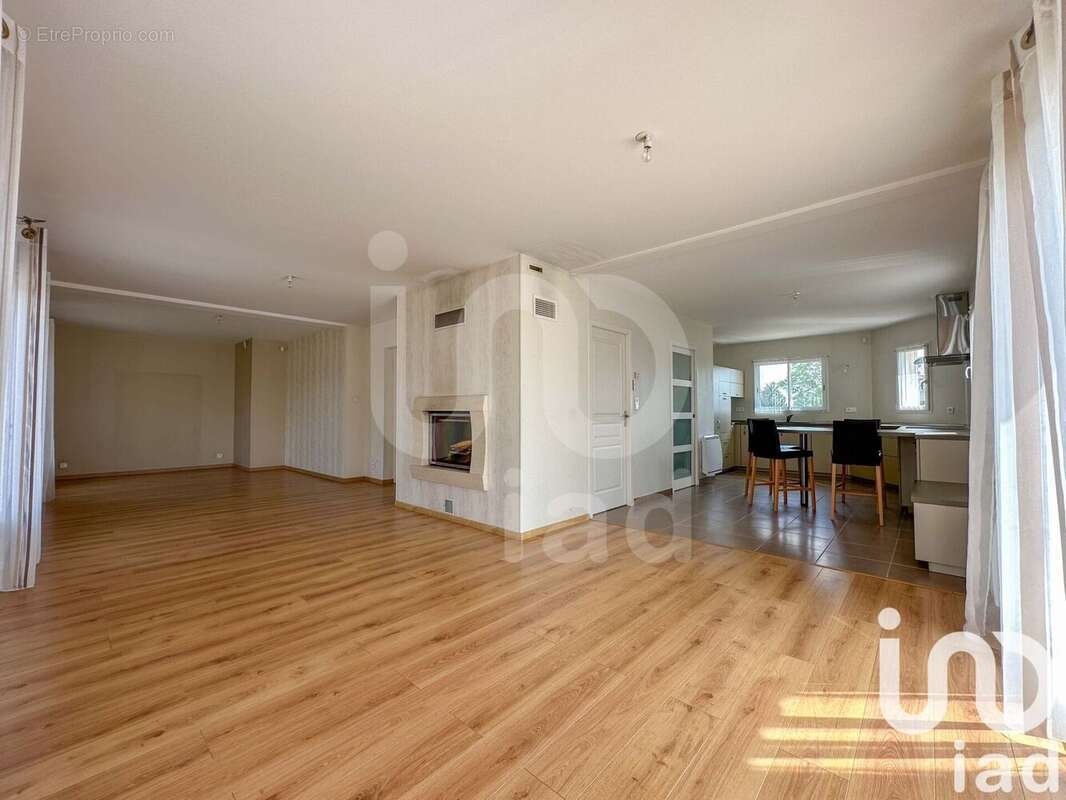 Photo 2 - Maison à DOMERAT