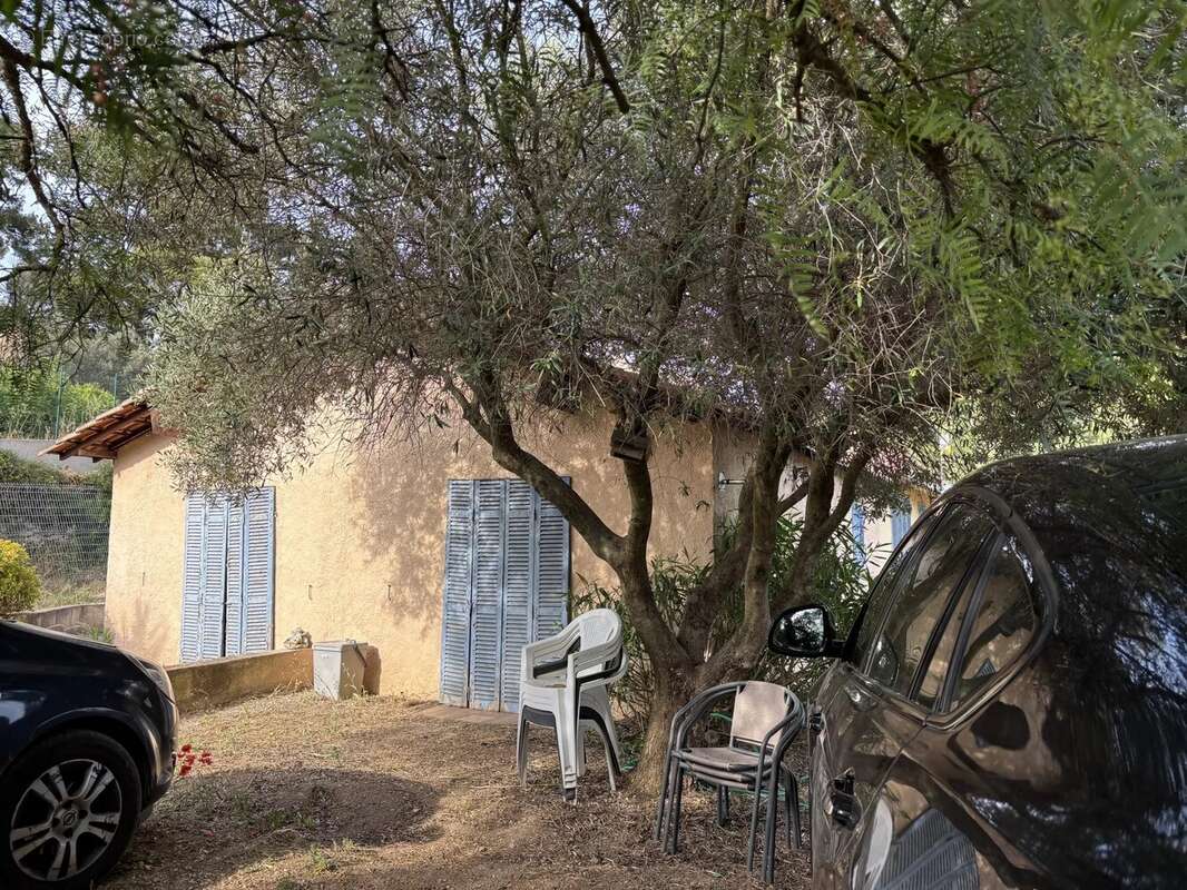 Maison à OLLIOULES