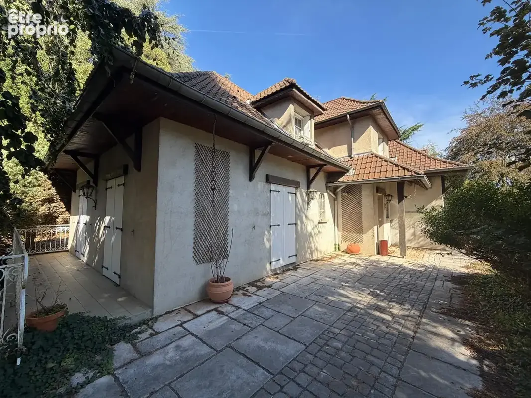 Le Golf / Côte Chaude - MAISON Familiale de 223m2, 6790m2 de terrain - photo 12