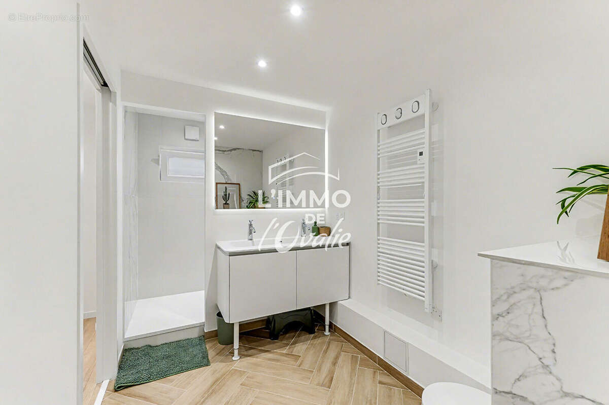 Maison à CASTELGINEST