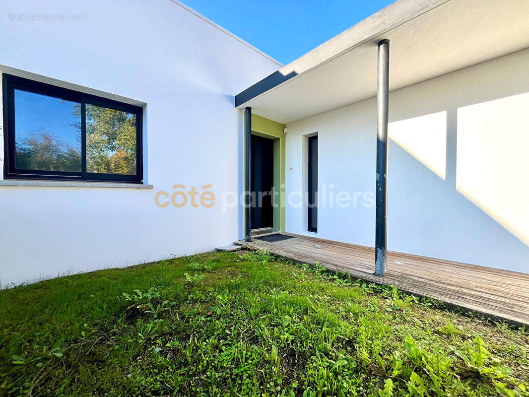 Maison à SAINT-SULPICE-DE-ROYAN