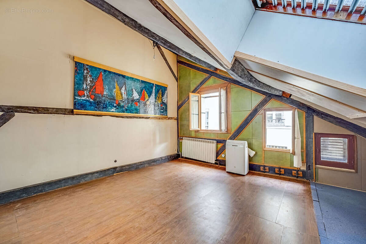 Appartement à PARIS-11E