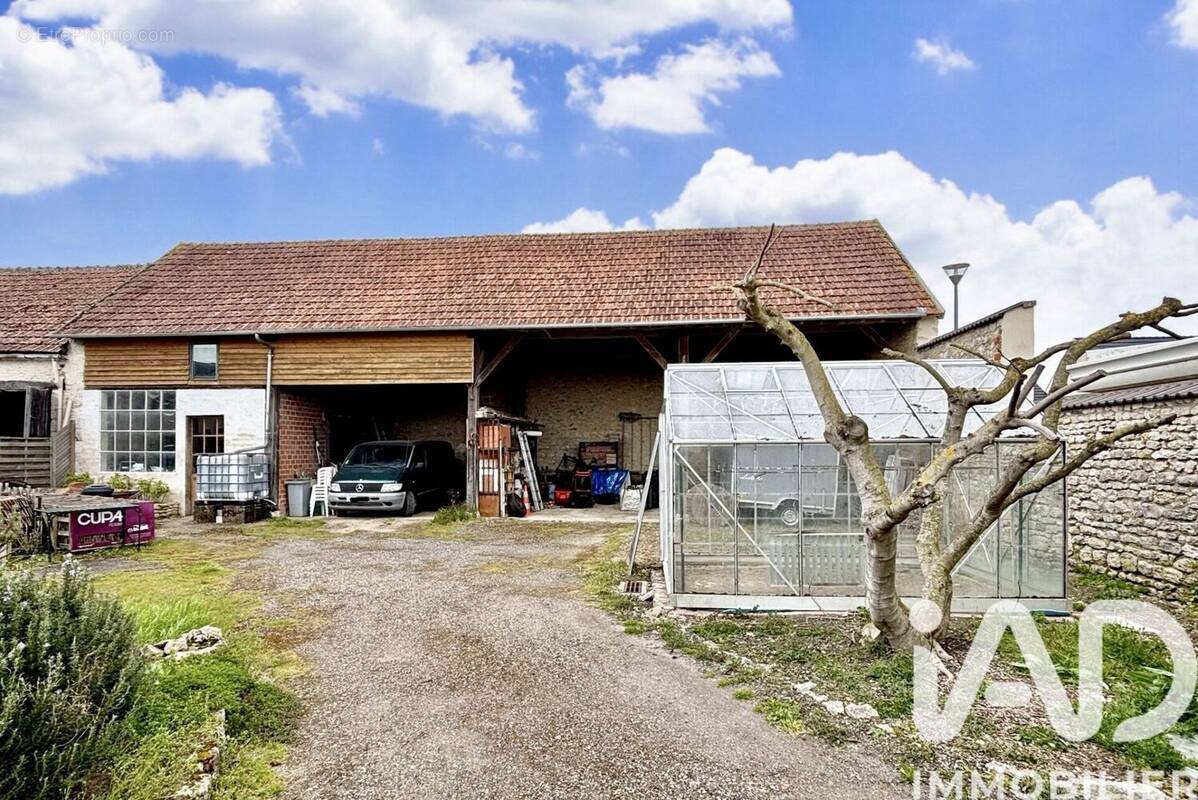 Photo 1 - Maison à BEAUMONT-DU-GATINAIS