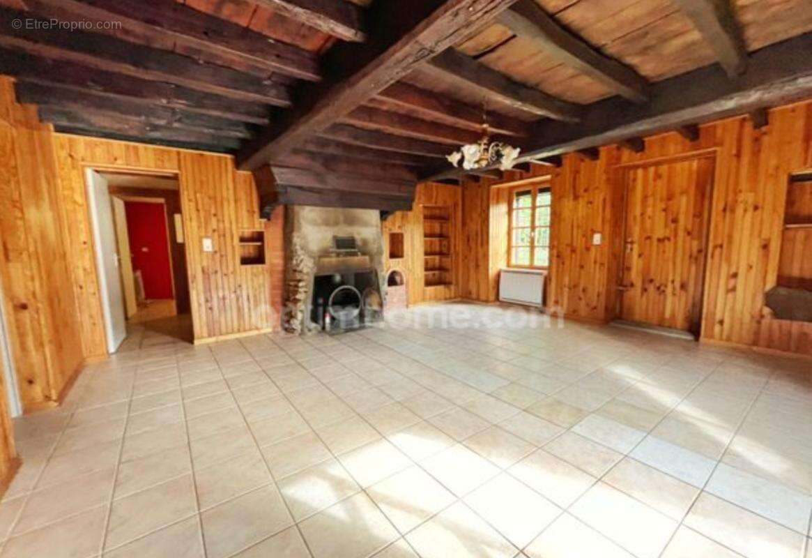 Valsonne (69170) – Maison 180m² à rénover sur terrain boisé 3300m² – Ancien Gîte de France – Proche Tarare et Lyon - photo 3