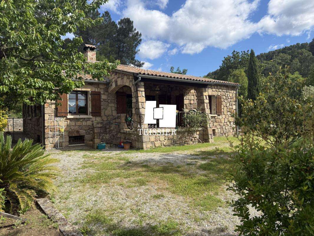 Maison à LES SALELLES