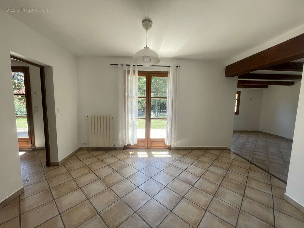 Maison à LA MARTRE