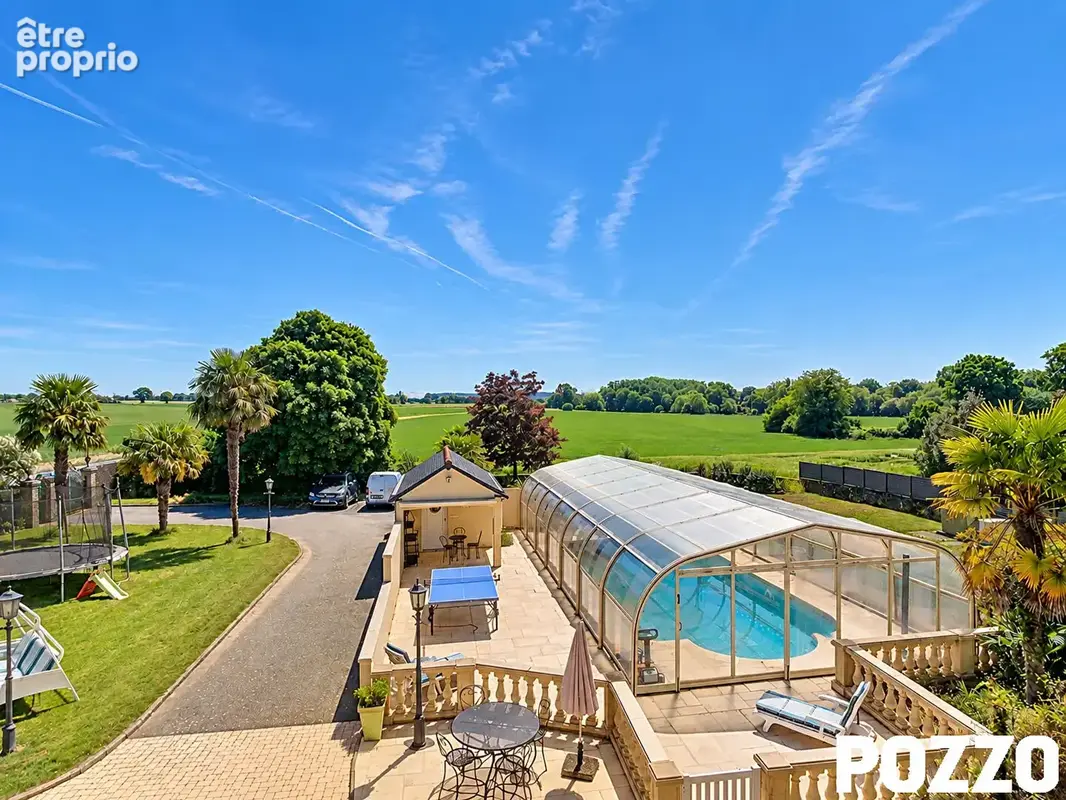 A Vendre - MAISON DE MAITRE - Roz Landrieux - Piscine - photo 3