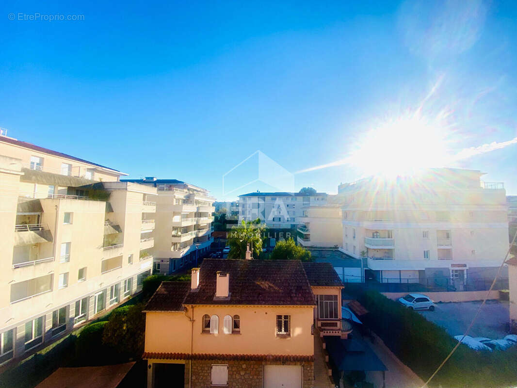 Appartement à MANDELIEU-LA-NAPOULE