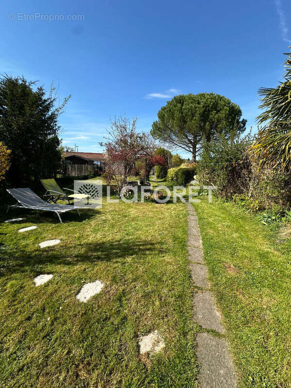 Maison à CORBEIL-ESSONNES