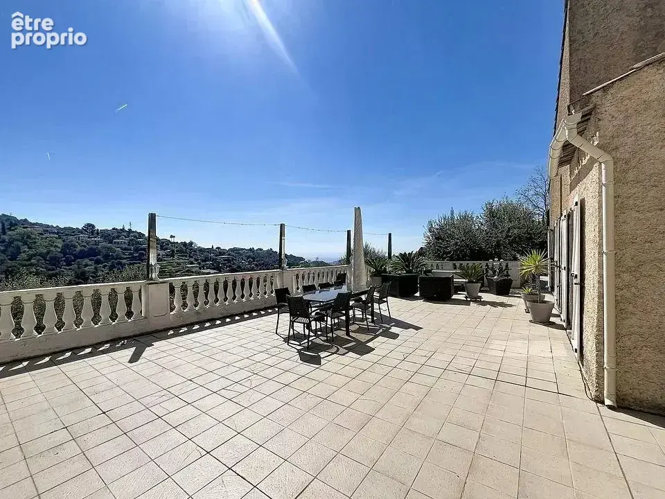 Nice – Villa avec vue mer, piscine et environnement calme - photo 12
