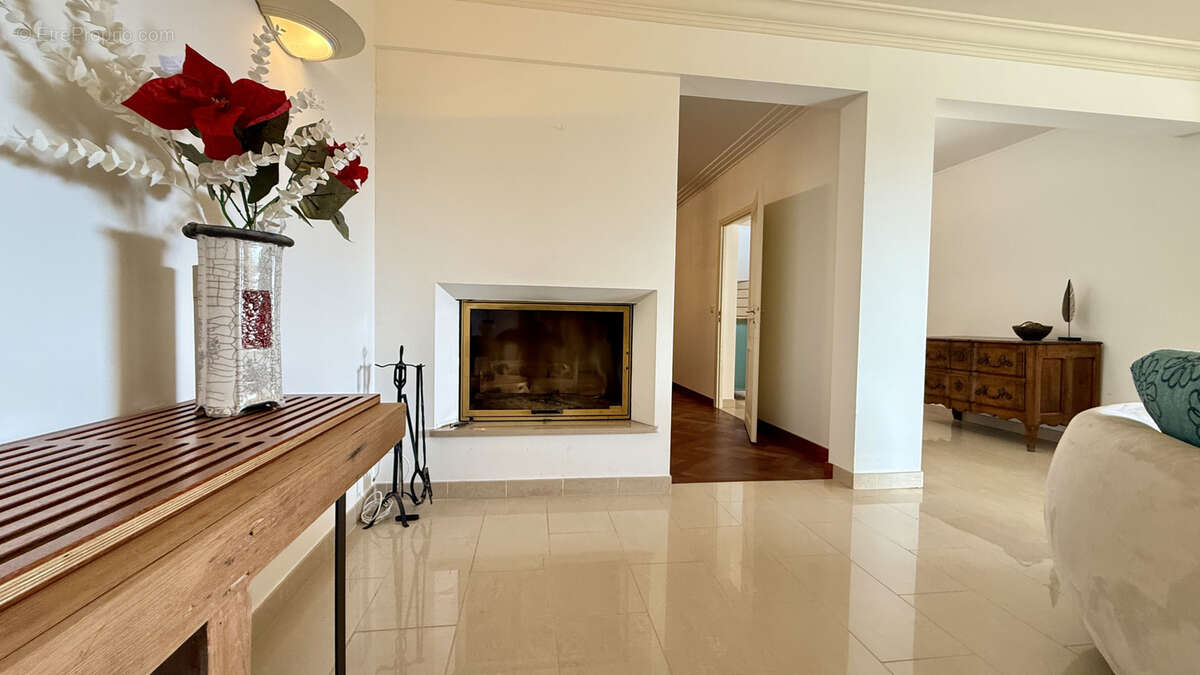 Maison à DIVONNE-LES-BAINS