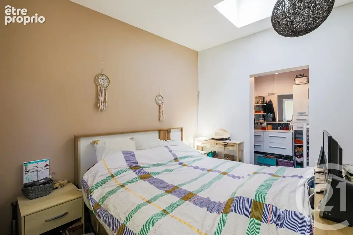 Appartement 83 m² à Fontaine  - photo 16