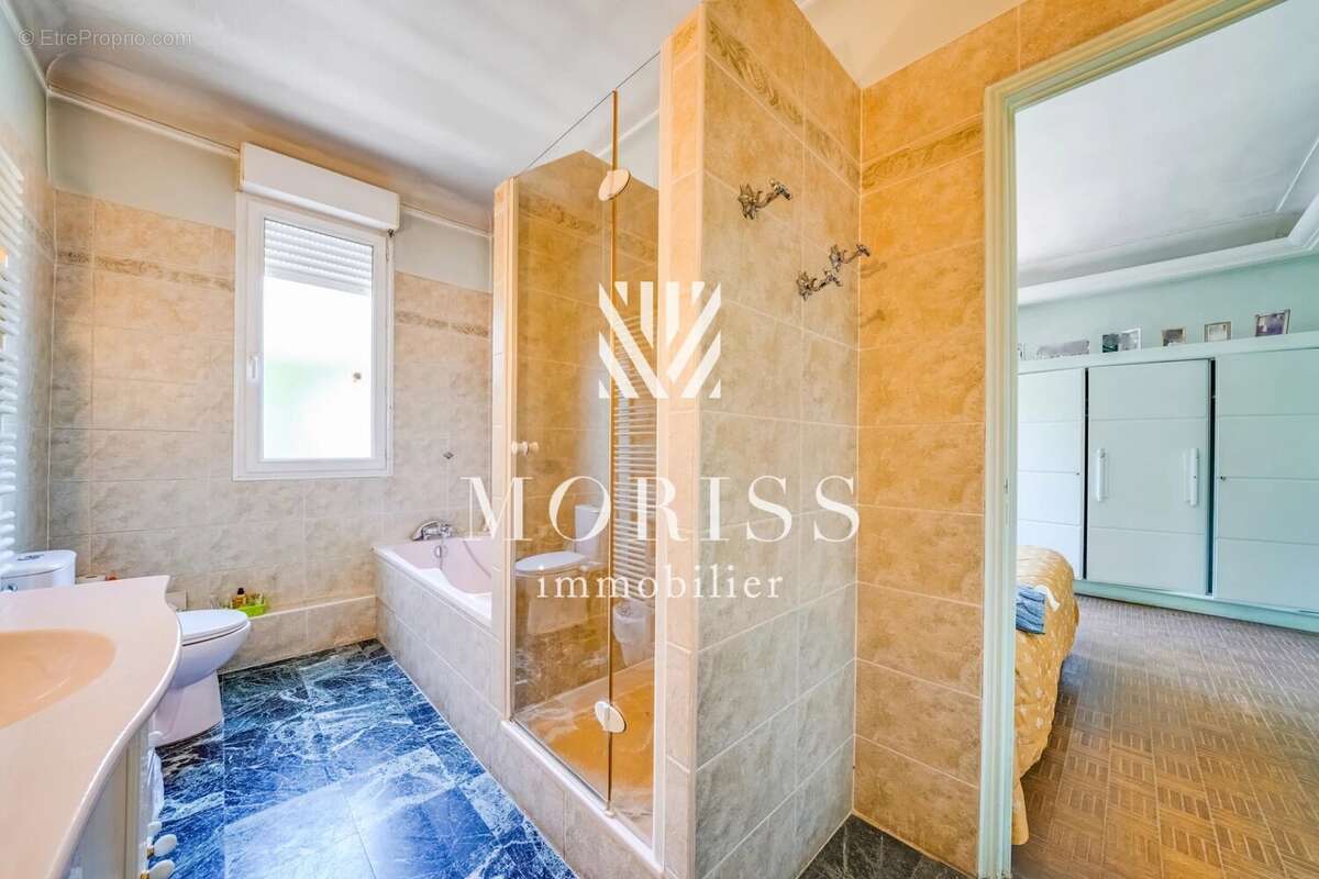 Maison à PARIS-19E