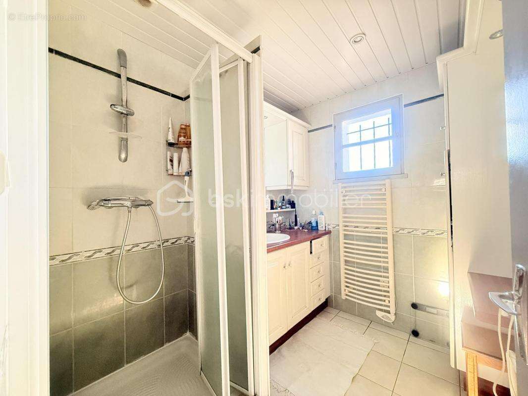 Saint-gervais – maison familiale de plain-pied, 3 chambres, bureau et terrain piscinable de 4 000 m² - photo 8