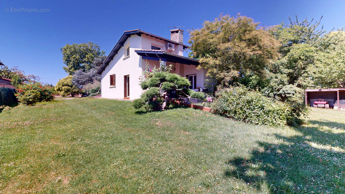 Maison à VERDUN-SUR-GARONNE