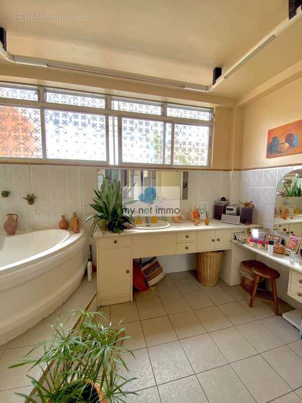 Appartement à POINTE-A-PITRE