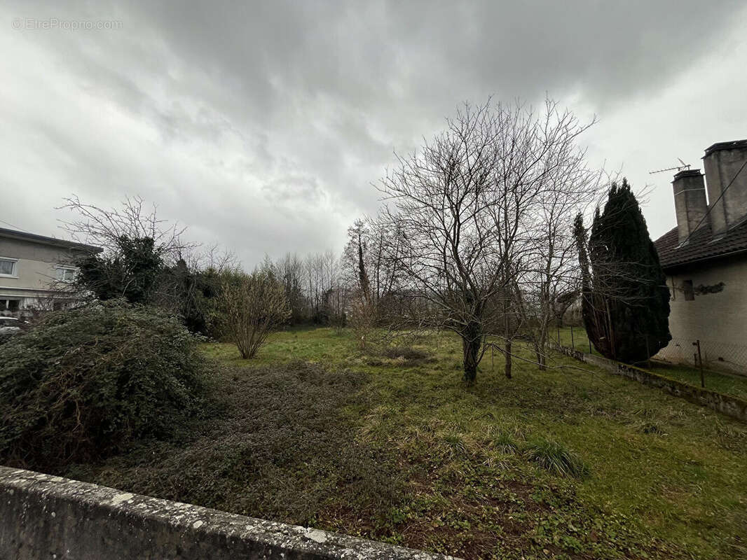 RARE - Terrain constructible viabilisé à 2 min du centre de Saint-Céré - photo 4