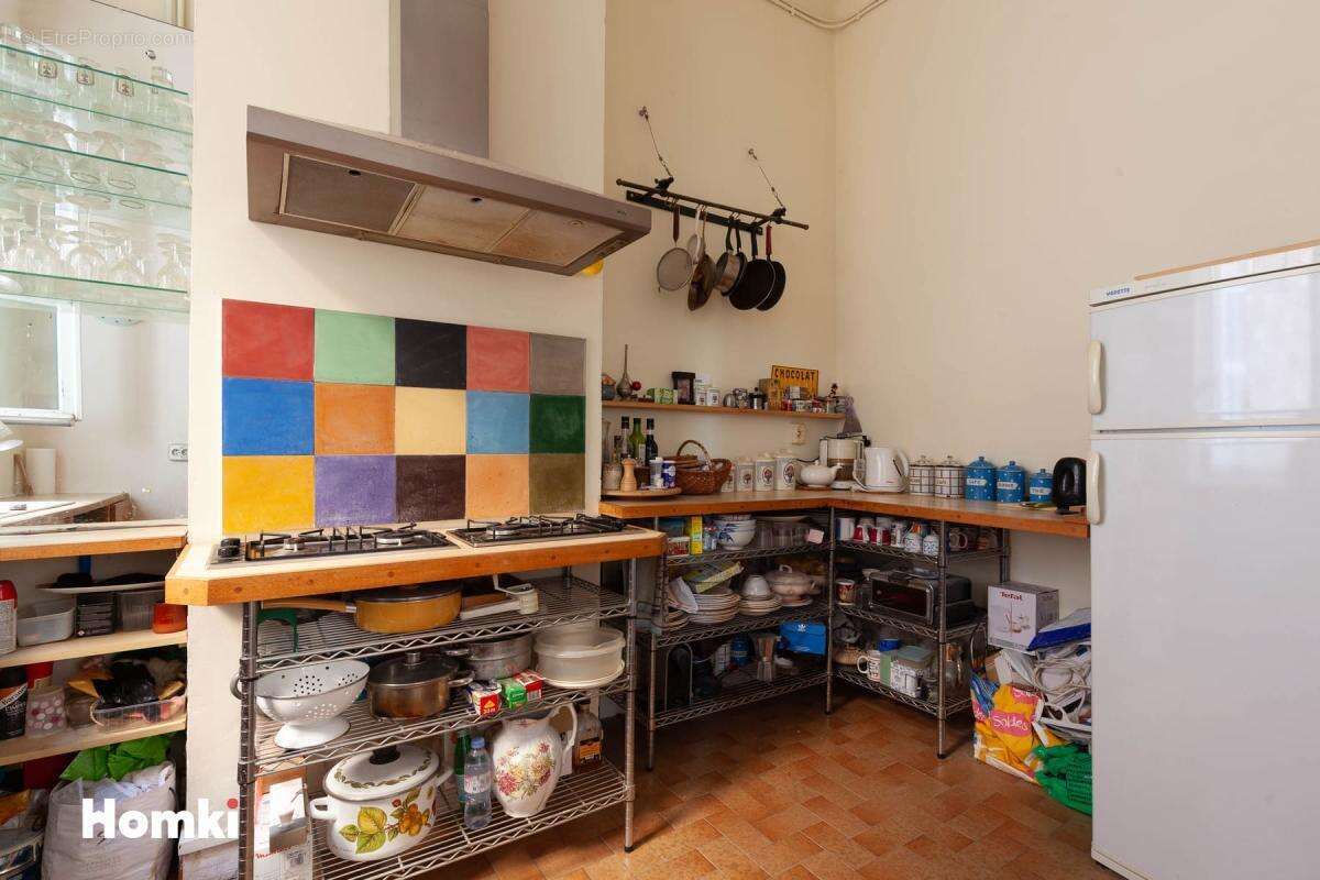 Appartement à MARSEILLE-1E
