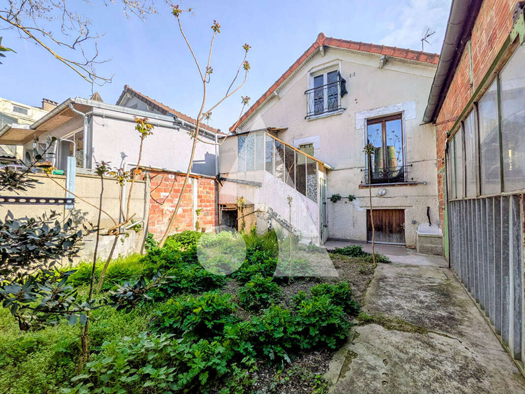 Maison à LA FRETTE-SUR-SEINE