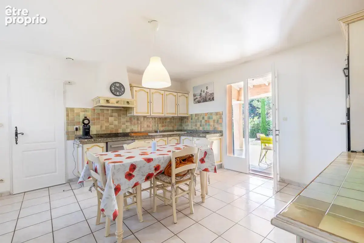 Saint-saturnin-lès-avignon ? une maison, plusieurs projets de vie - photo 4