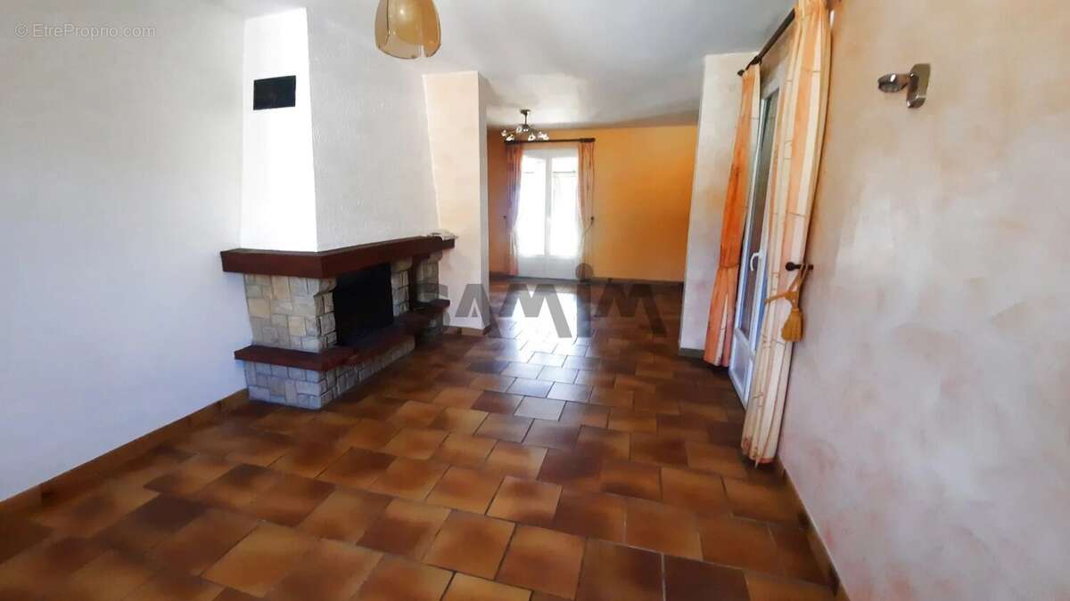 Maison à QUISSAC