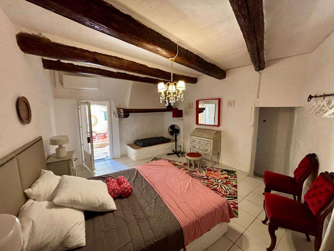 Maison en pierre rénovée avec piscine - photo 9