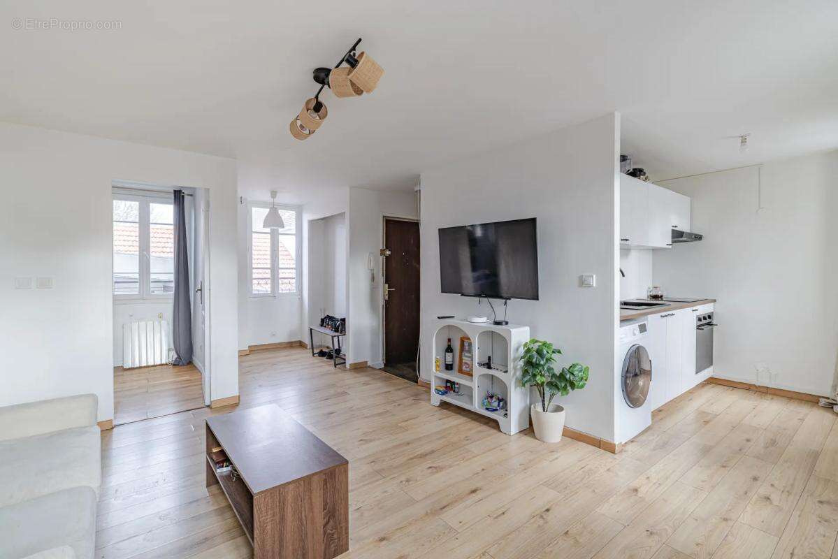 Appartement à COLOMBES