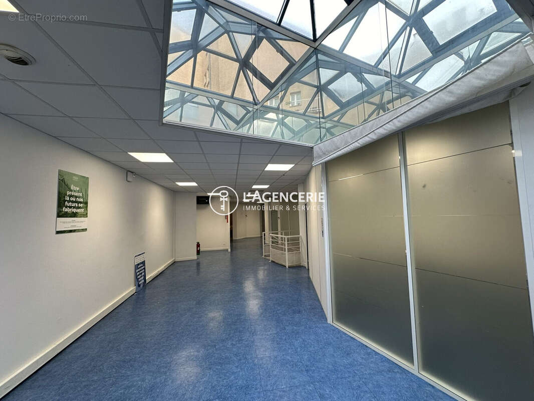 Commerce 550 m² à Toulouse  - photo 6