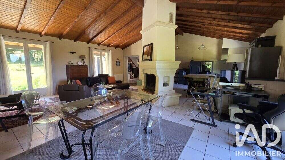 Photo 6 - Maison à CHAMPNIERS