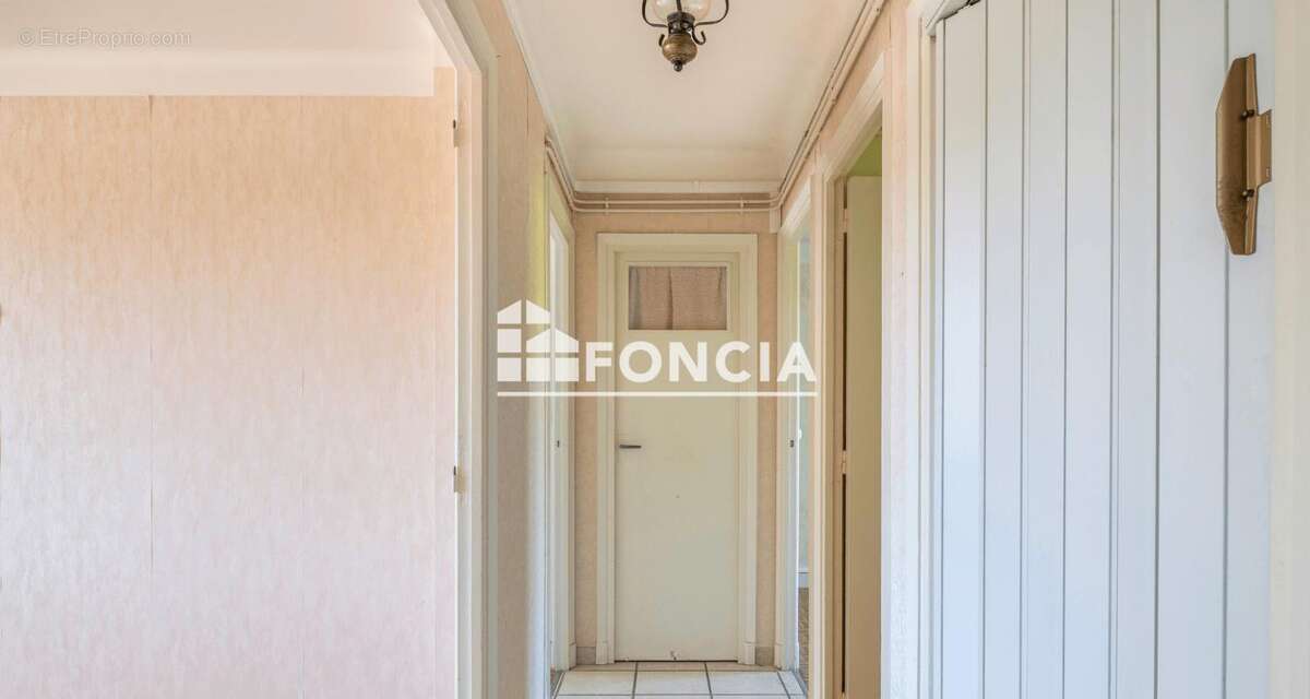 Quartier Beausoleil, Appartement de type 3 libre avec cellier/cave et garage - photo 11