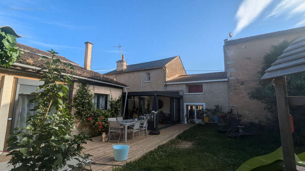 Maison à POITIERS