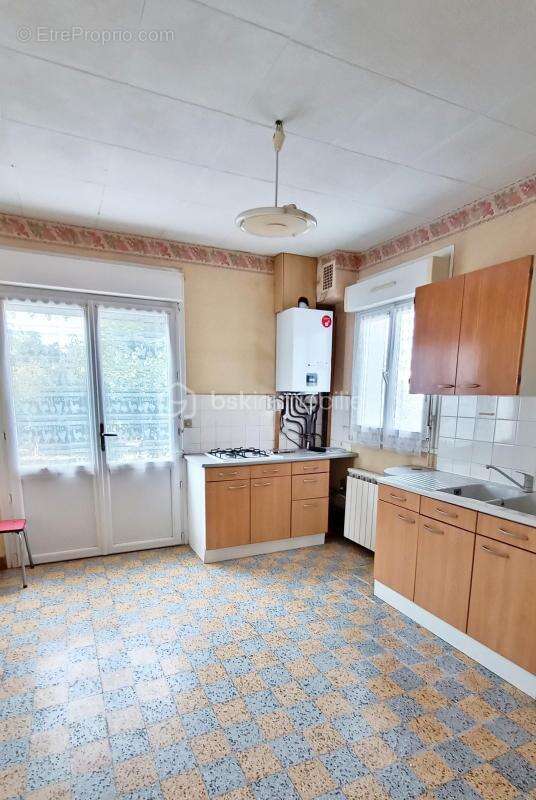 Maison à TONNAY-CHARENTE