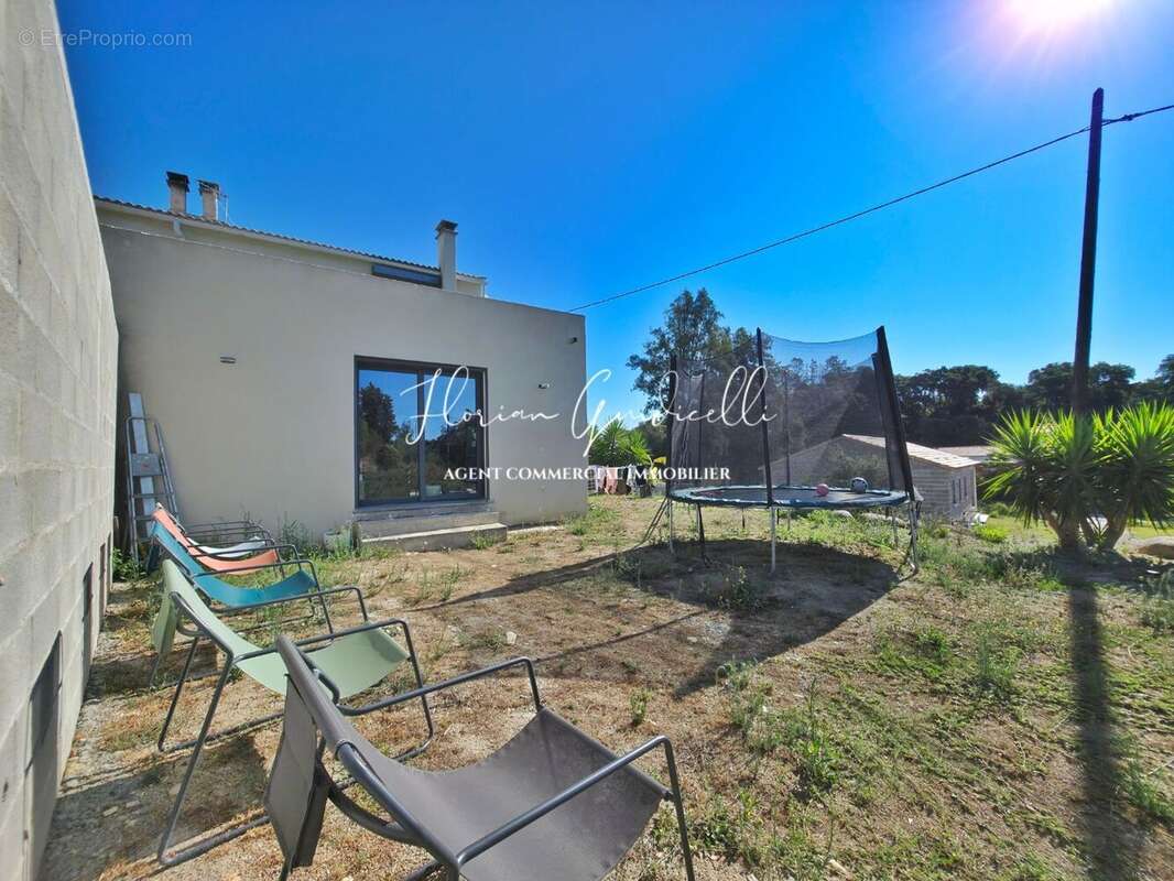 Maison 95 m² à Aleria  - photo 10