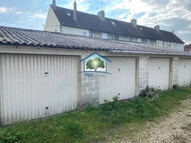 Parking à SOTTEVILLE-LES-ROUEN
