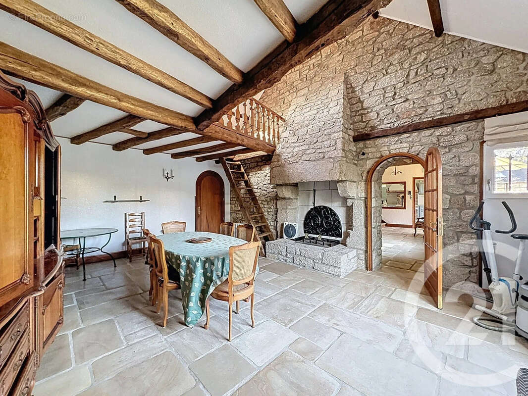 Maison à LANDEHEN