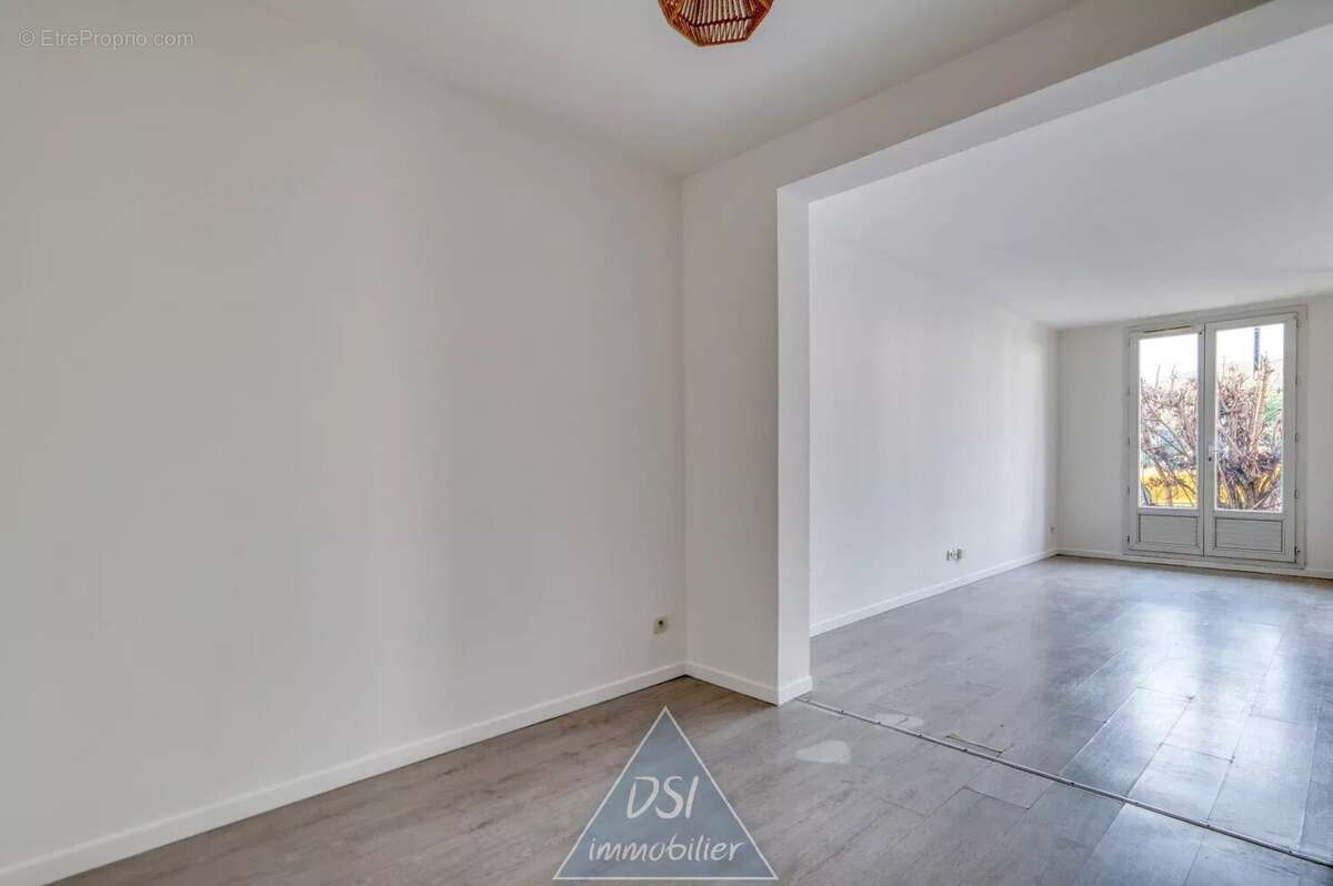Appartement à VAULX-EN-VELIN