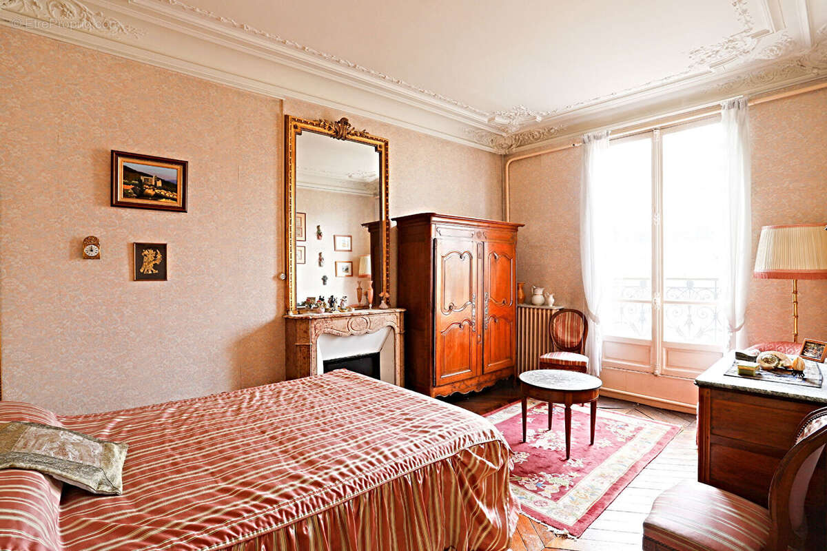 Appartement à PARIS-5E