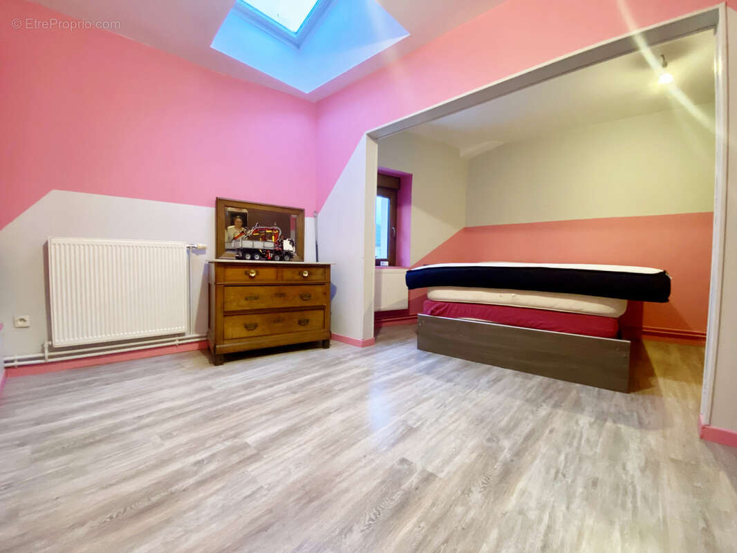 Maison à MENIL-LA-HORGNE