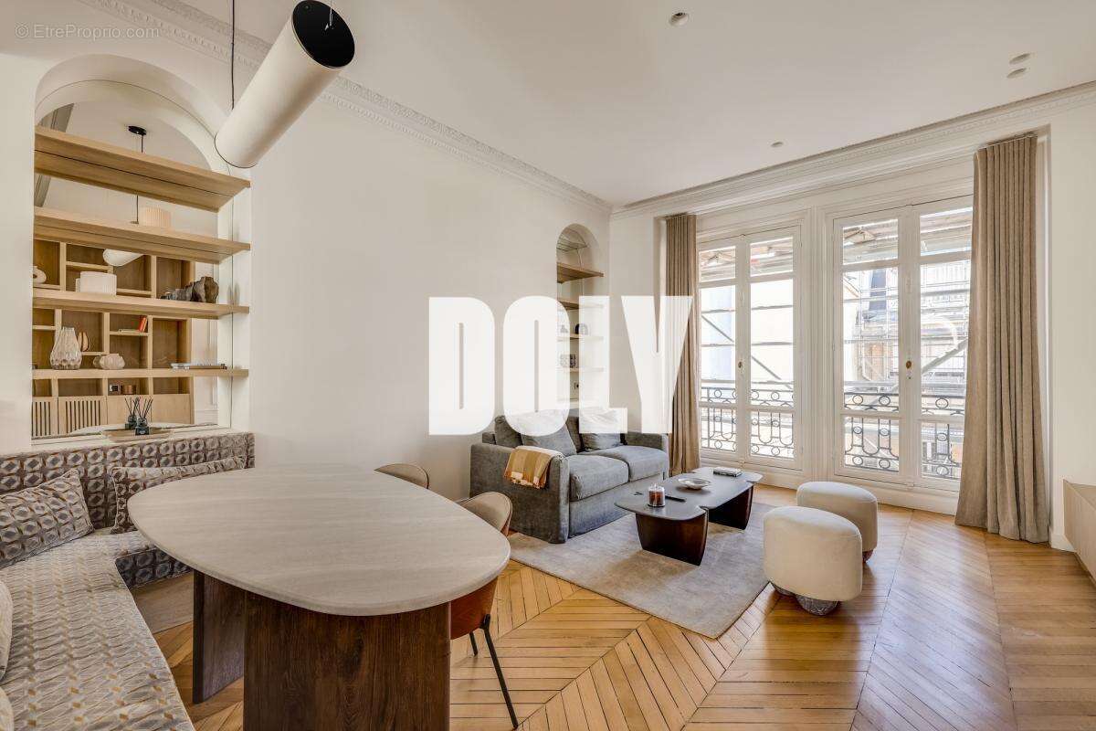 Appartement à PARIS-2E