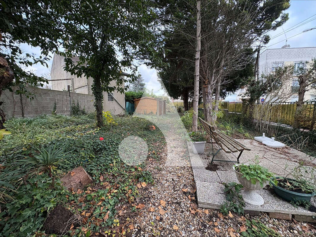 Maison à DEUIL-LA-BARRE