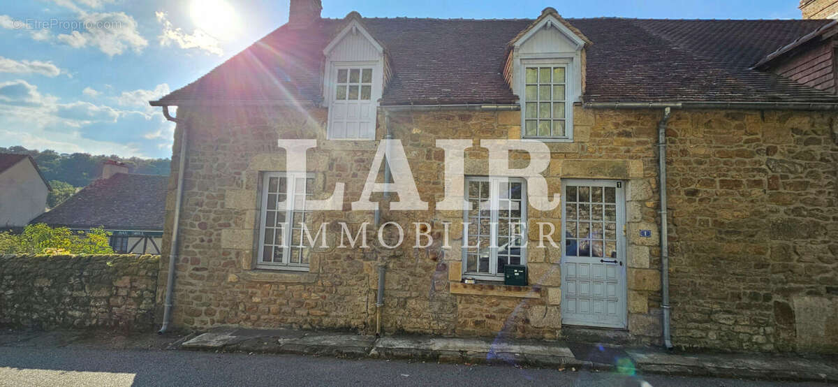 Maison à SAINT-CENERI-LE-GEREI