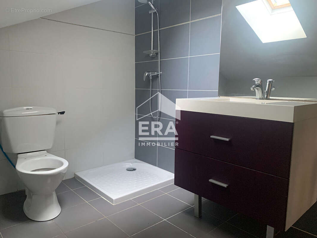 Maison à SAINT-CLAIR-DE-LA-TOUR