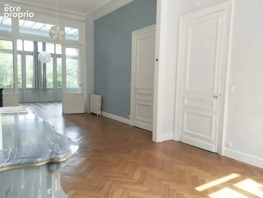 Maison 260 m² à Roubaix  - photo 5