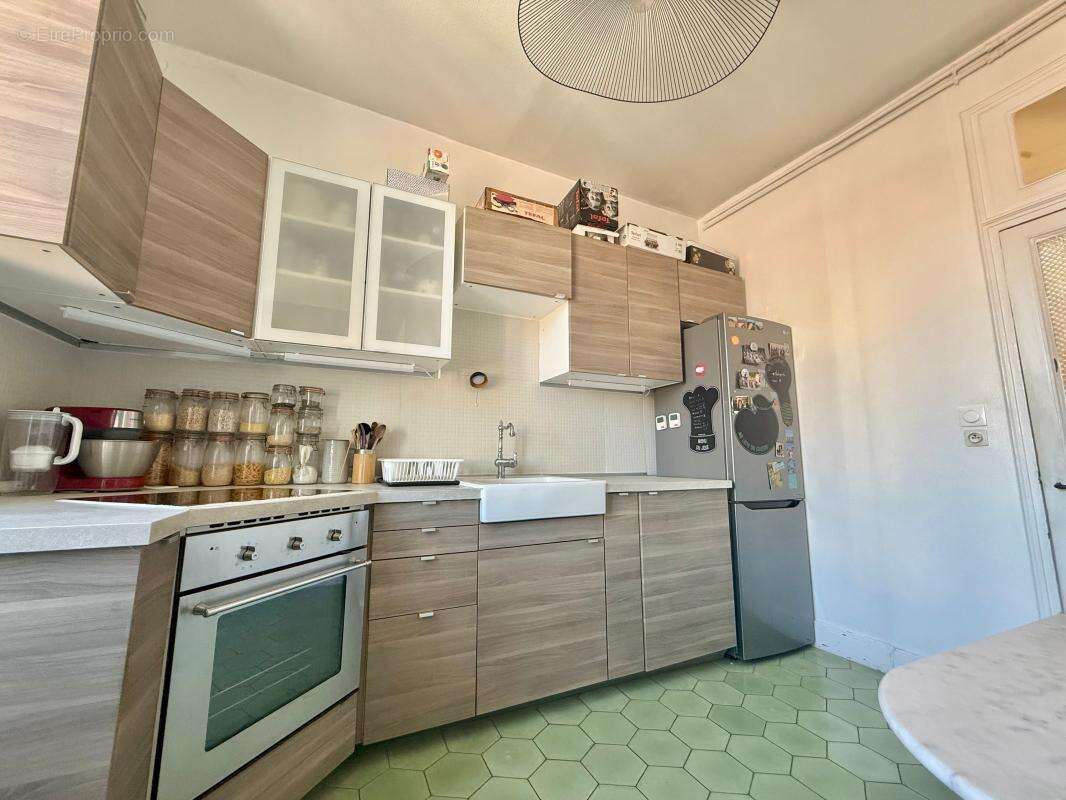 Appartement ancien T 4 - 89 m²- centre-ville - 2 chambres- Balcons, Cave - photo 22