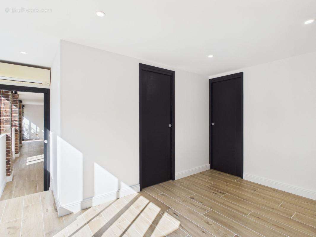 A vendre f4 avec terrasse parc cuneo d'ornano - photo 11