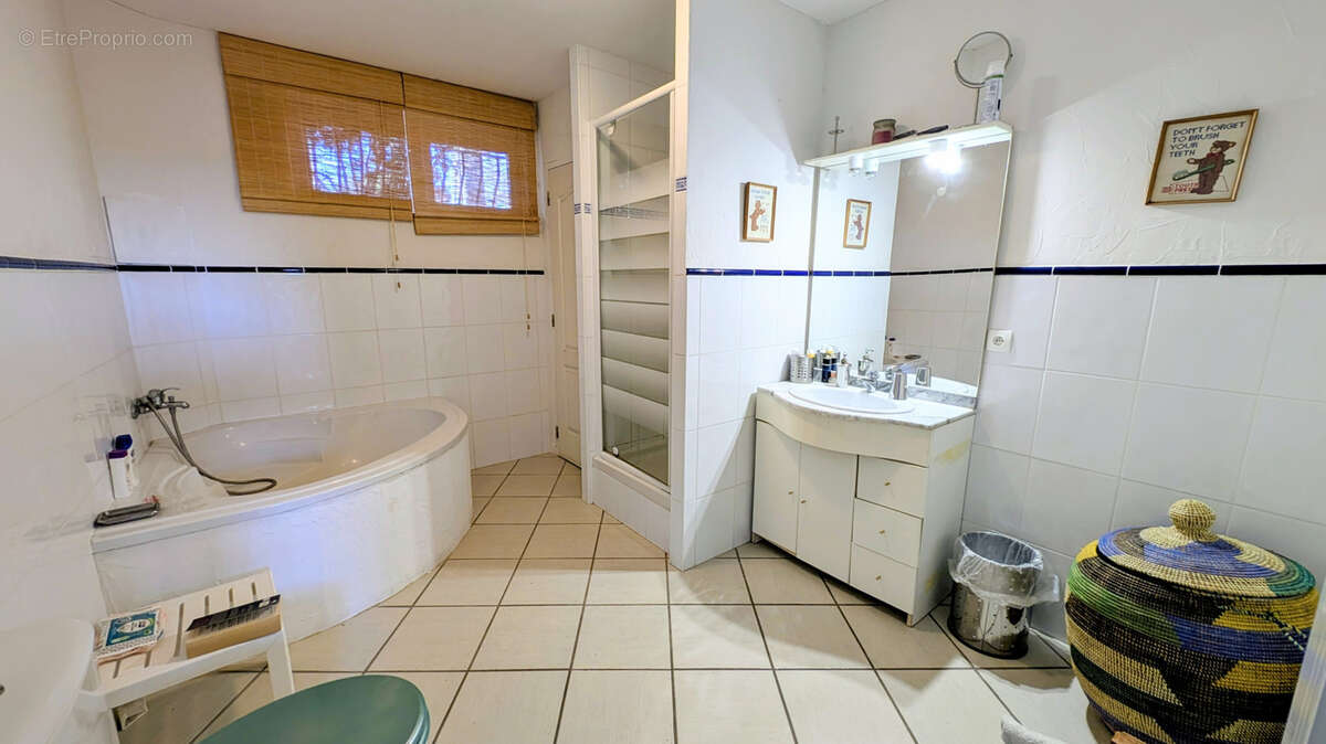 Maison à LAROQUE-DES-ALBERES