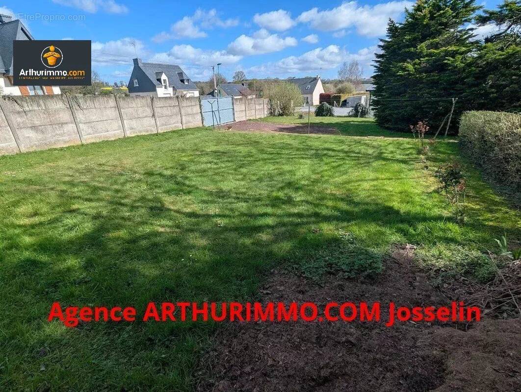 Terrain à JOSSELIN